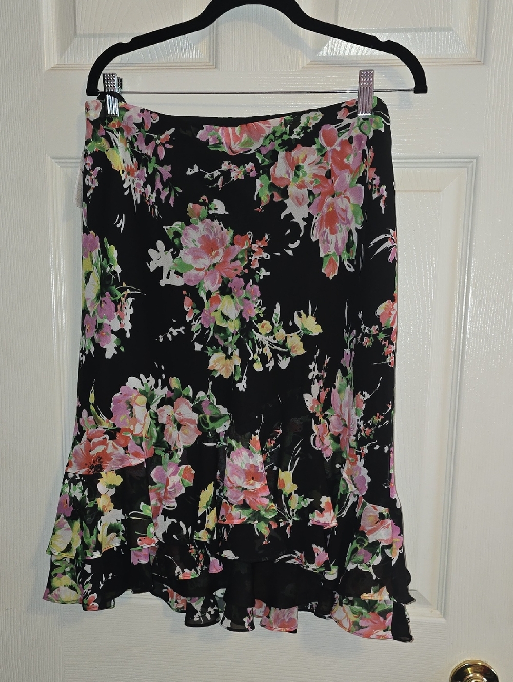 Chaps Black Floral A-Line Skirt with Ruffle Hem
